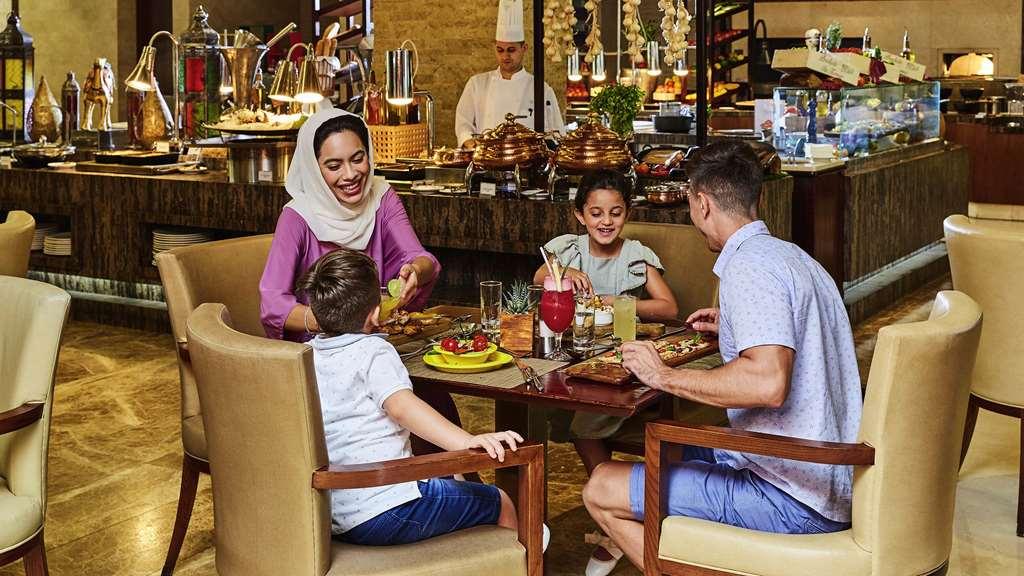 Sofitel Dubai The Palm Luxury Apartments Restaurant photo