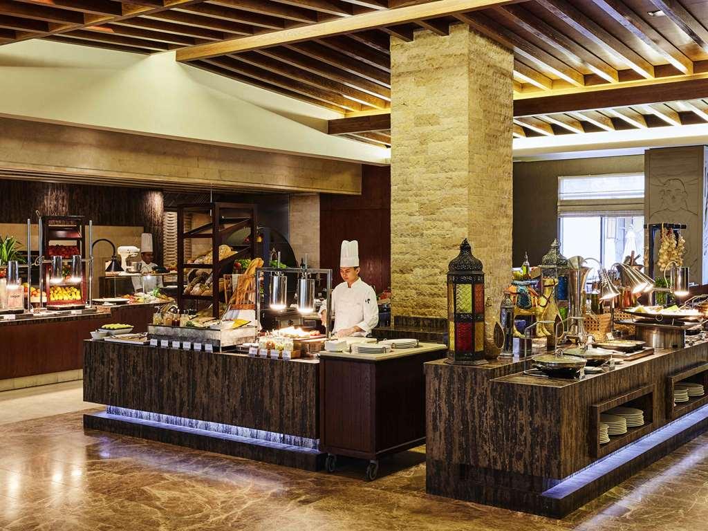 Sofitel Dubai The Palm Luxury Apartments Restaurant photo
